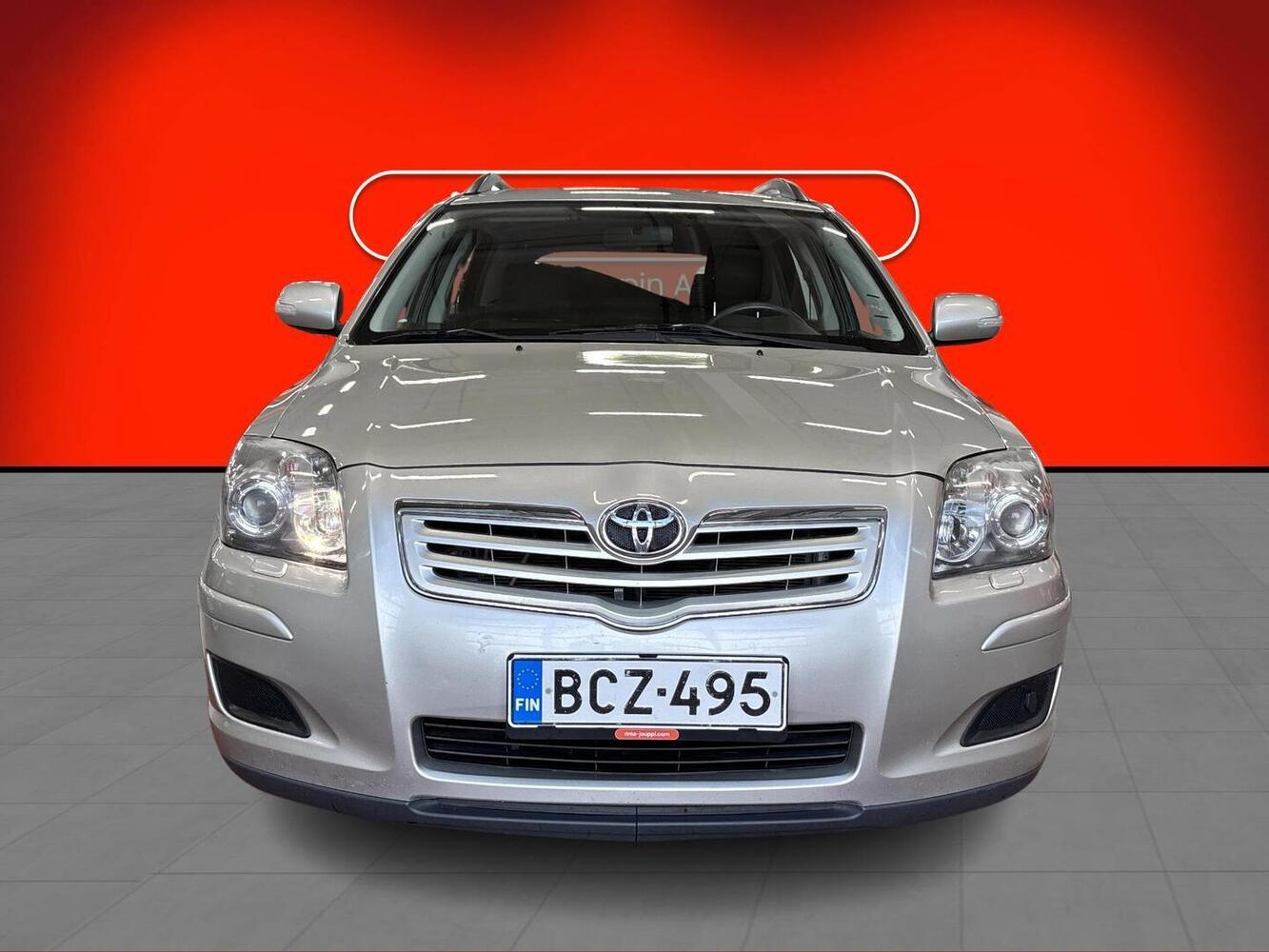 Toyota Avensis vaihtoauto