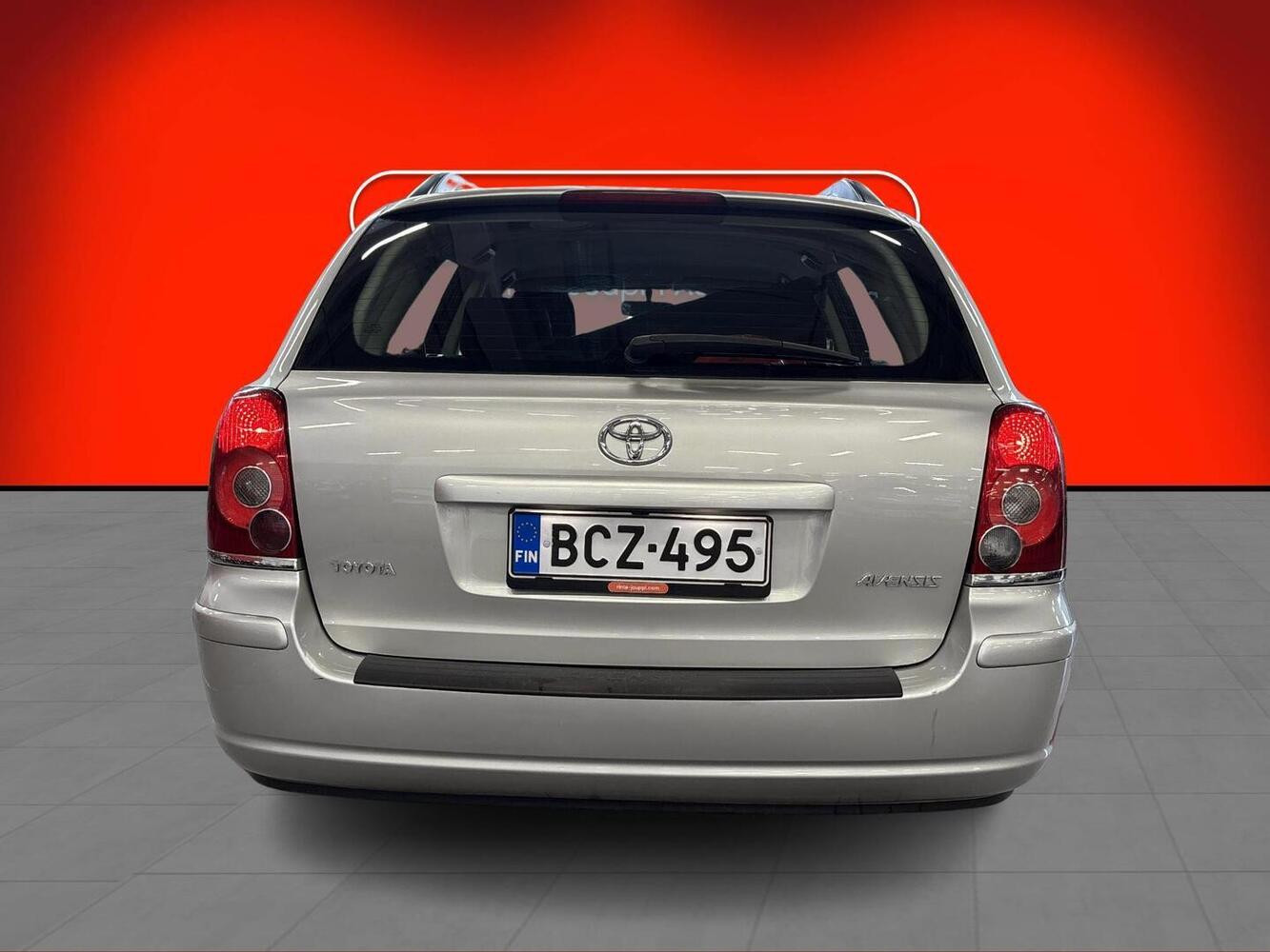 Toyota Avensis vaihtoauto