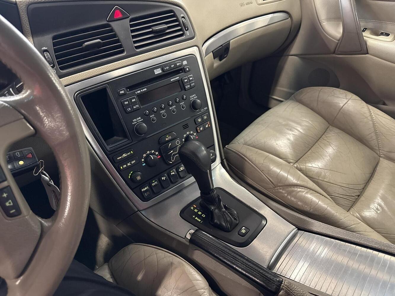 Volvo V70 vaihtoauto