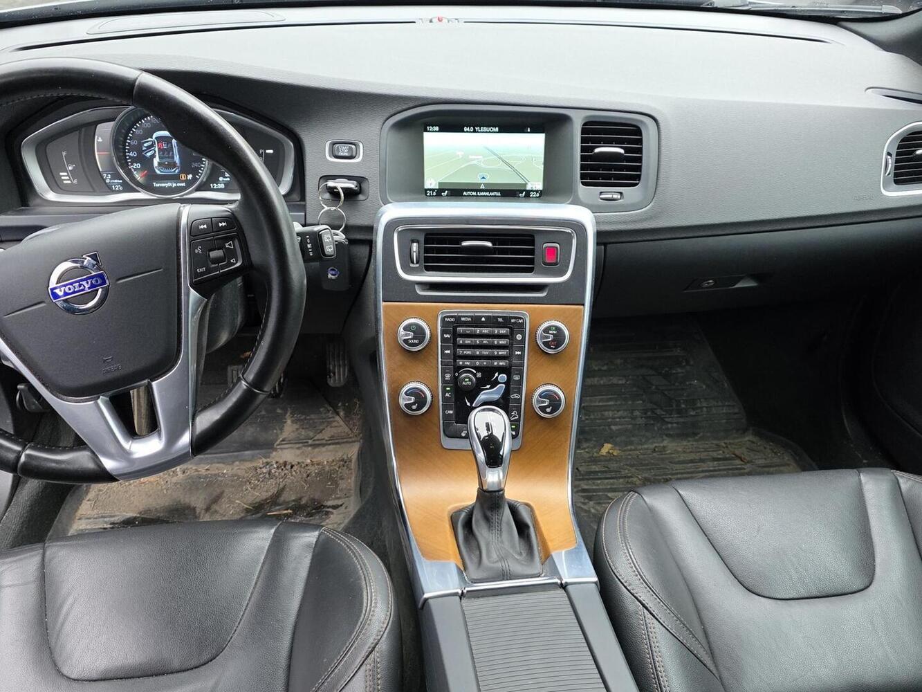 Volvo V60 Cross Country vaihtoauto