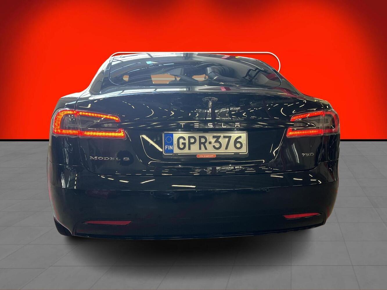 Tesla Model S vaihtoauto