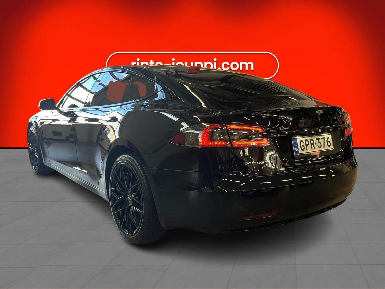 Tesla Model S vaihtoauto