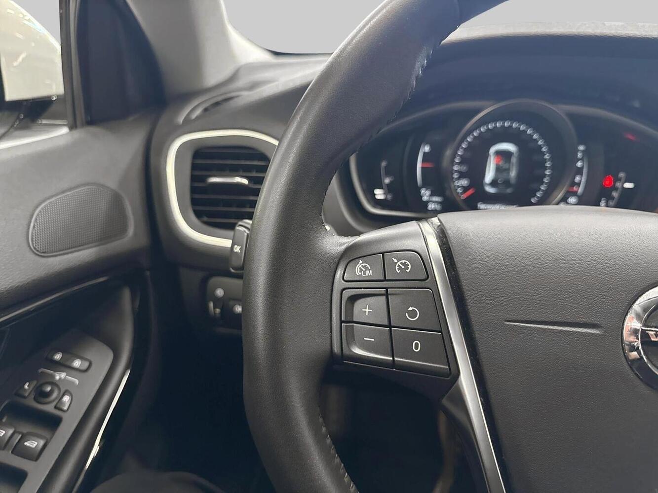Volvo V40 vaihtoauto