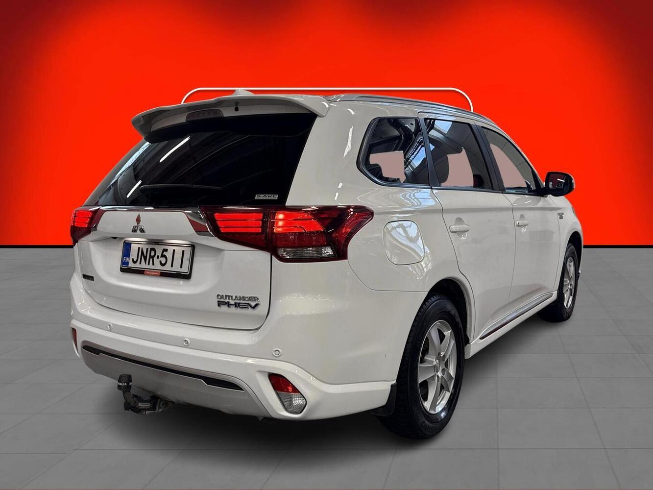Mitsubishi Outlander PHEV vaihtoauto