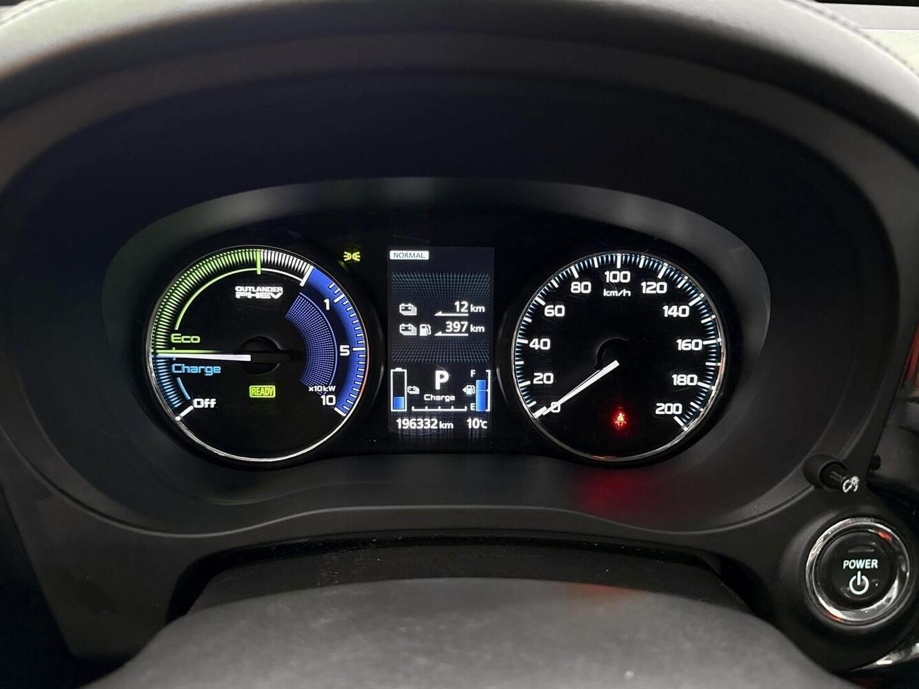 Mitsubishi Outlander PHEV vaihtoauto