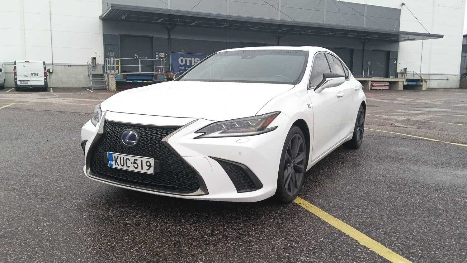 Lexus ES vaihtoauto