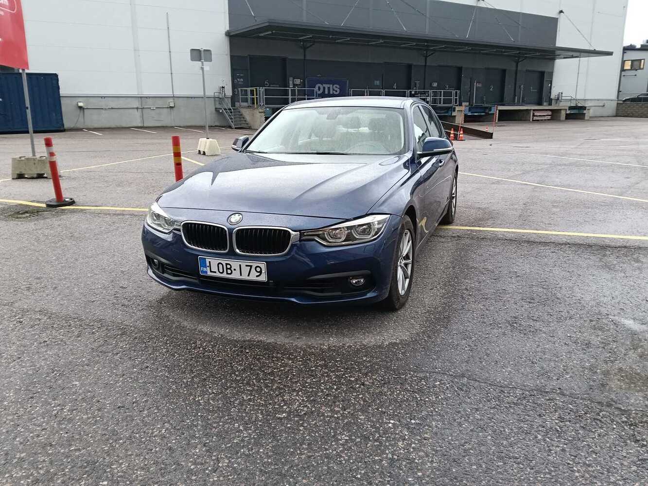 BMW 320 vaihtoauto