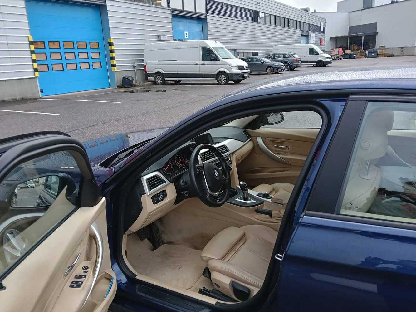 BMW 320 vaihtoauto