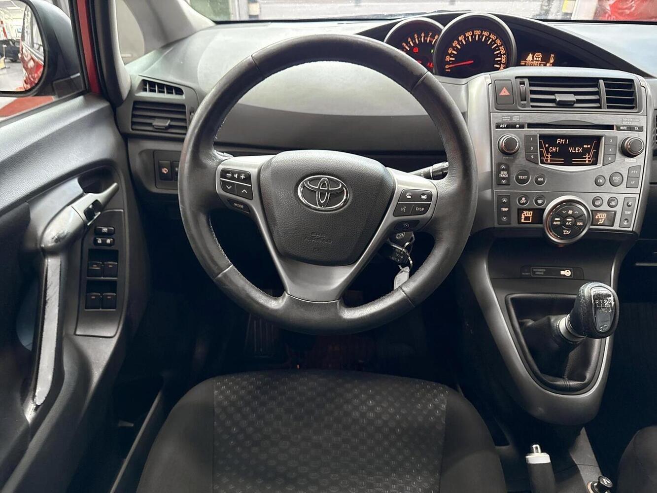 Toyota Verso vaihtoauto