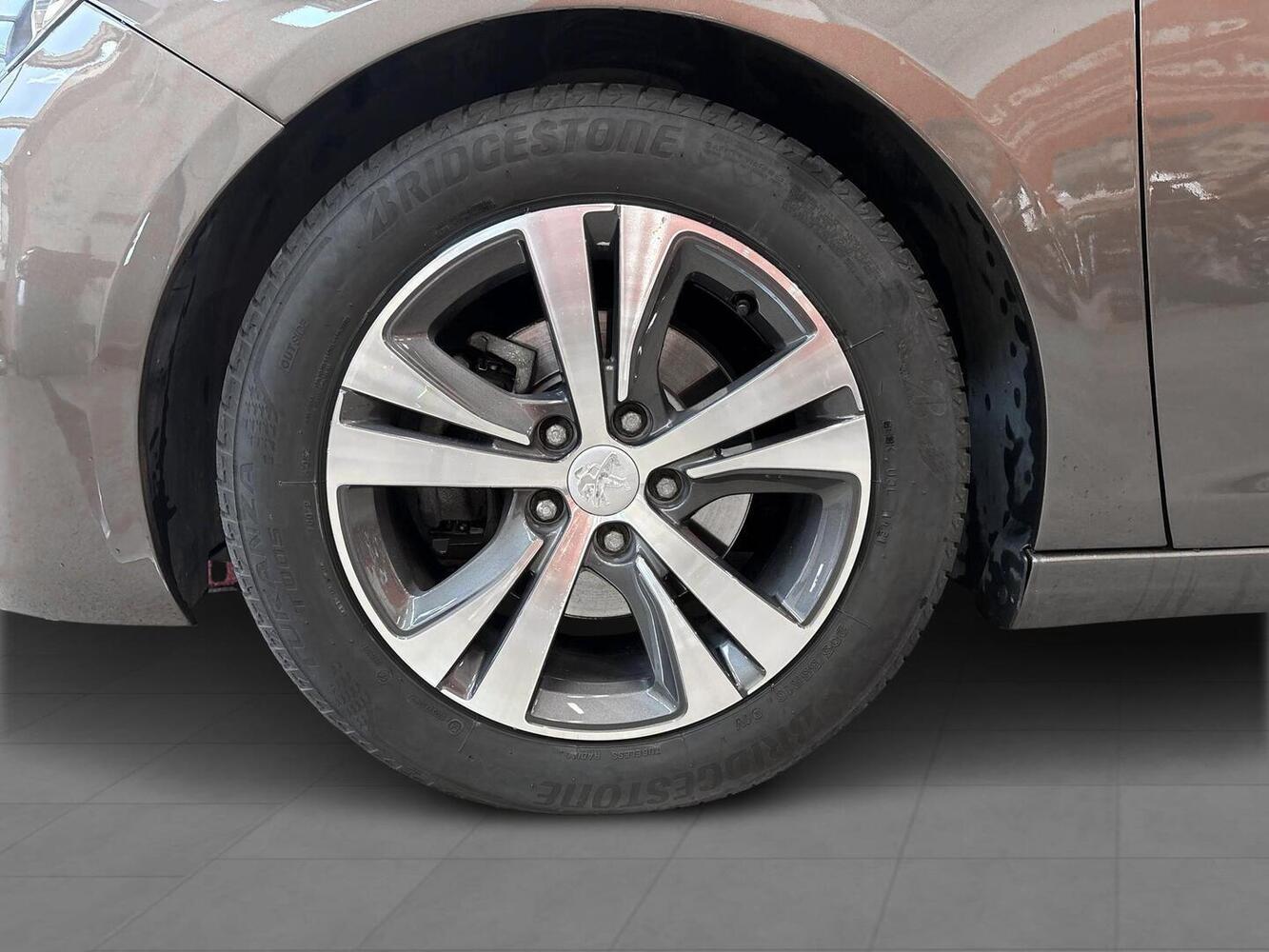 Peugeot 308 vaihtoauto