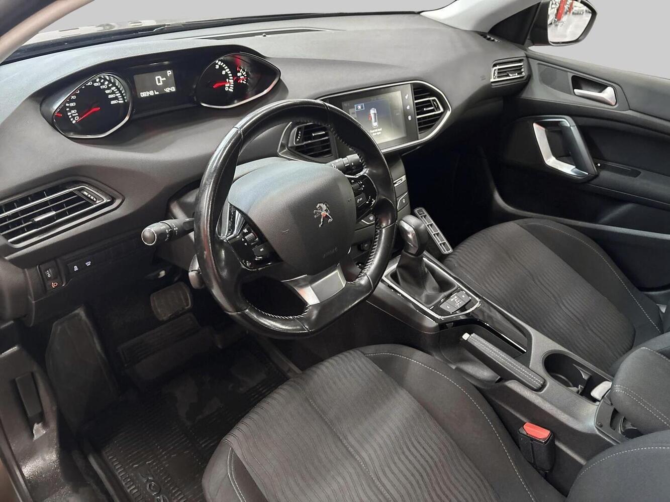 Peugeot 308 vaihtoauto