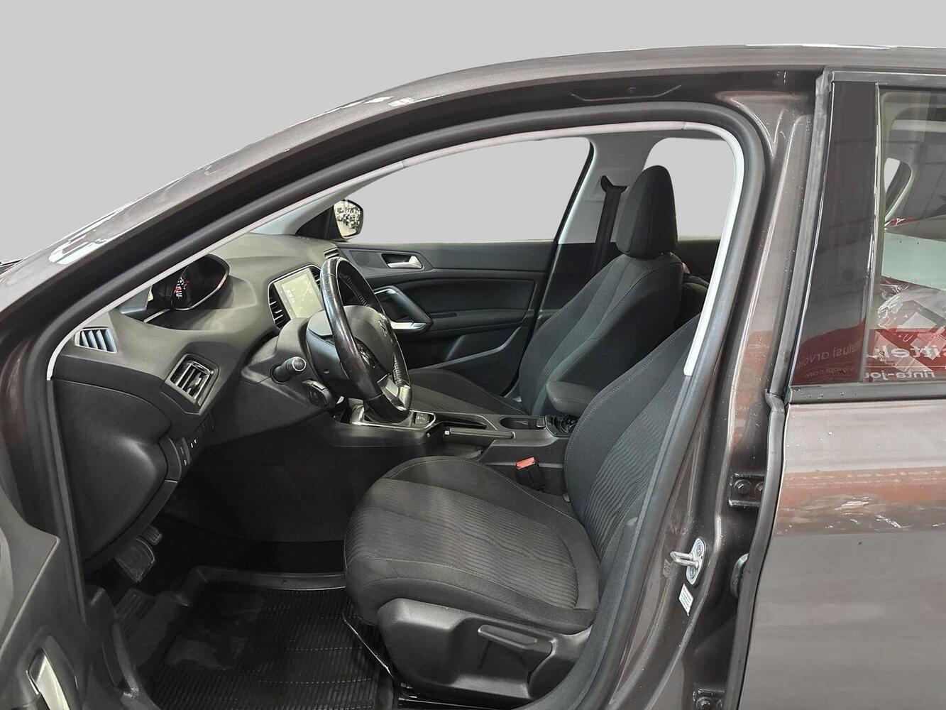 Peugeot 308 vaihtoauto