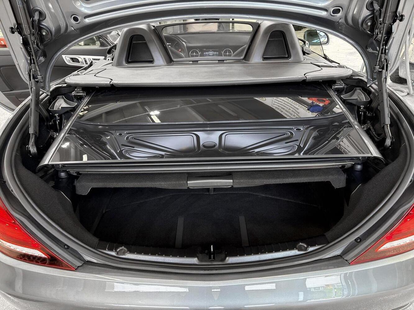 Mercedes-Benz SLC vaihtoauto