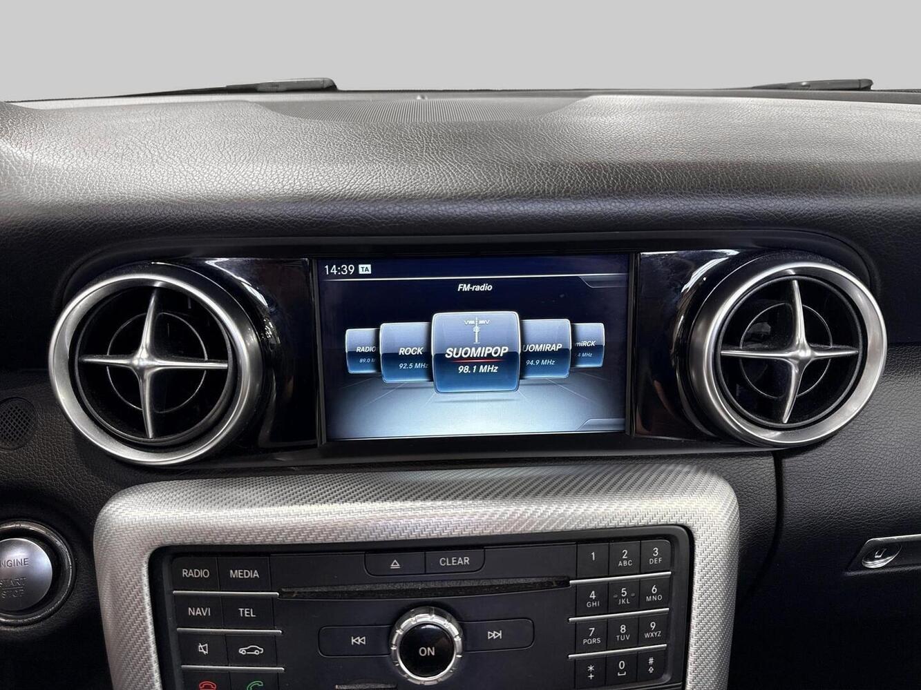 Mercedes-Benz SLC vaihtoauto