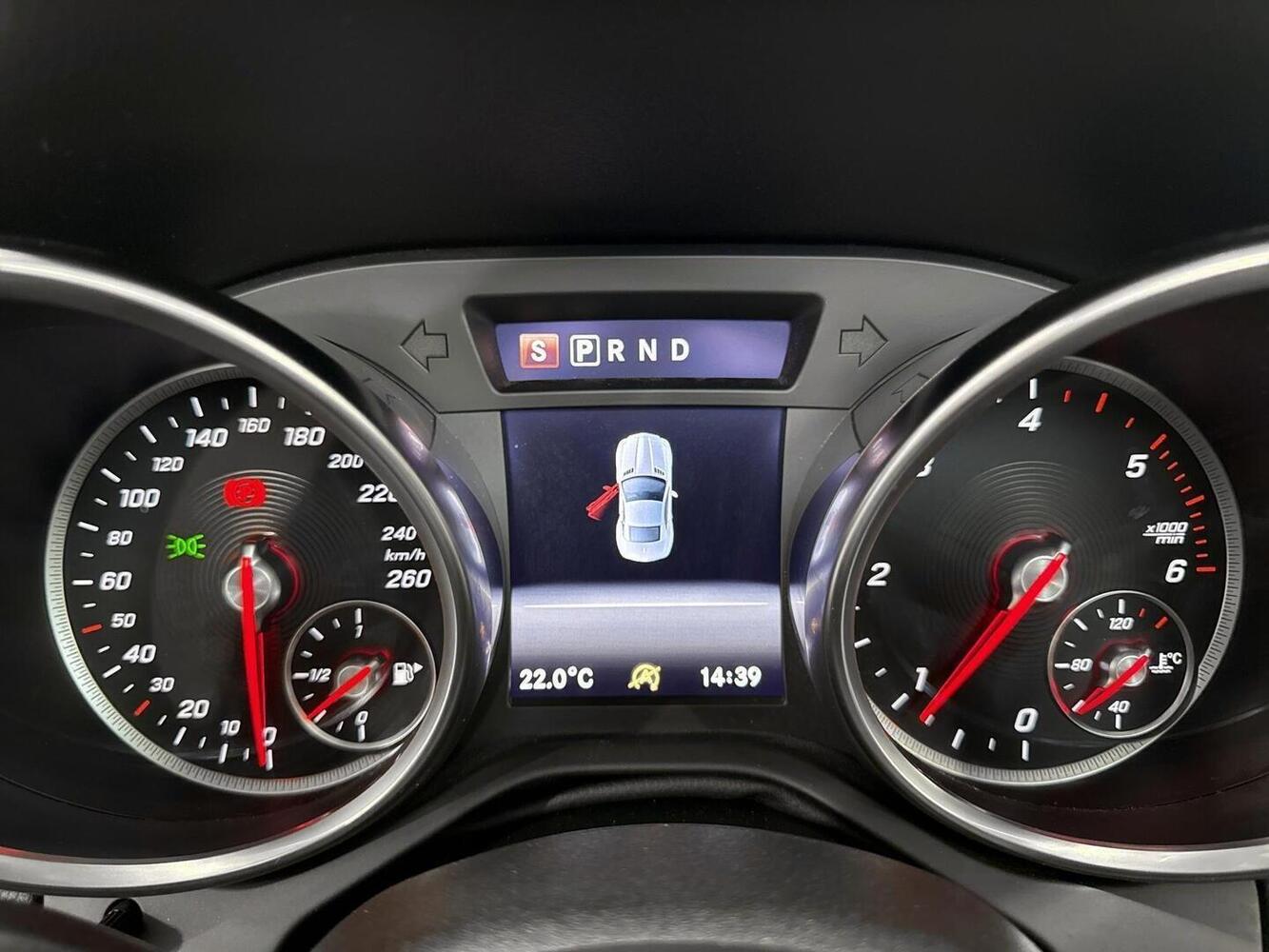 Mercedes-Benz SLC vaihtoauto