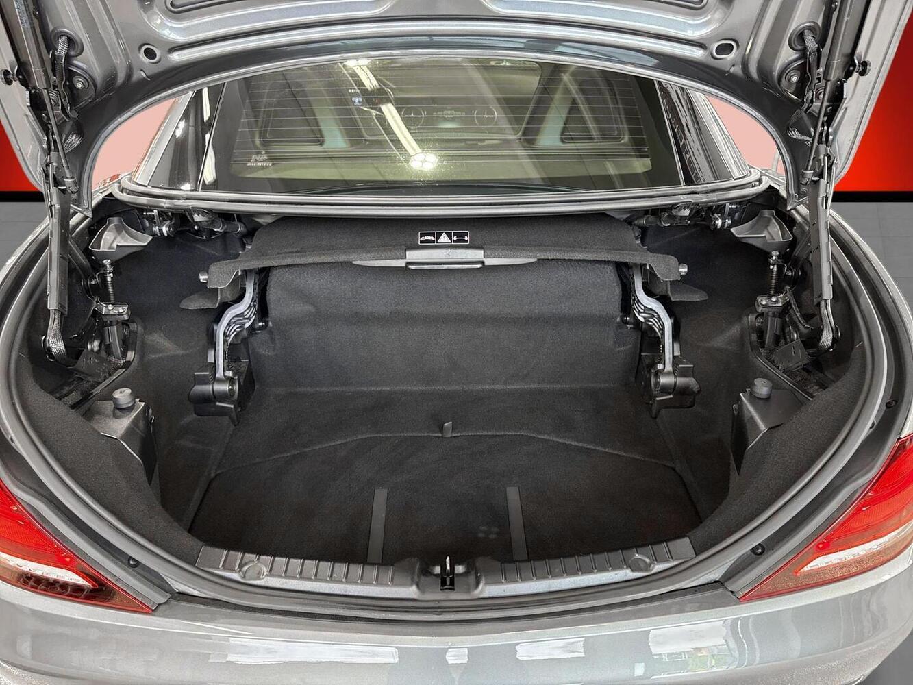 Mercedes-Benz SLC vaihtoauto