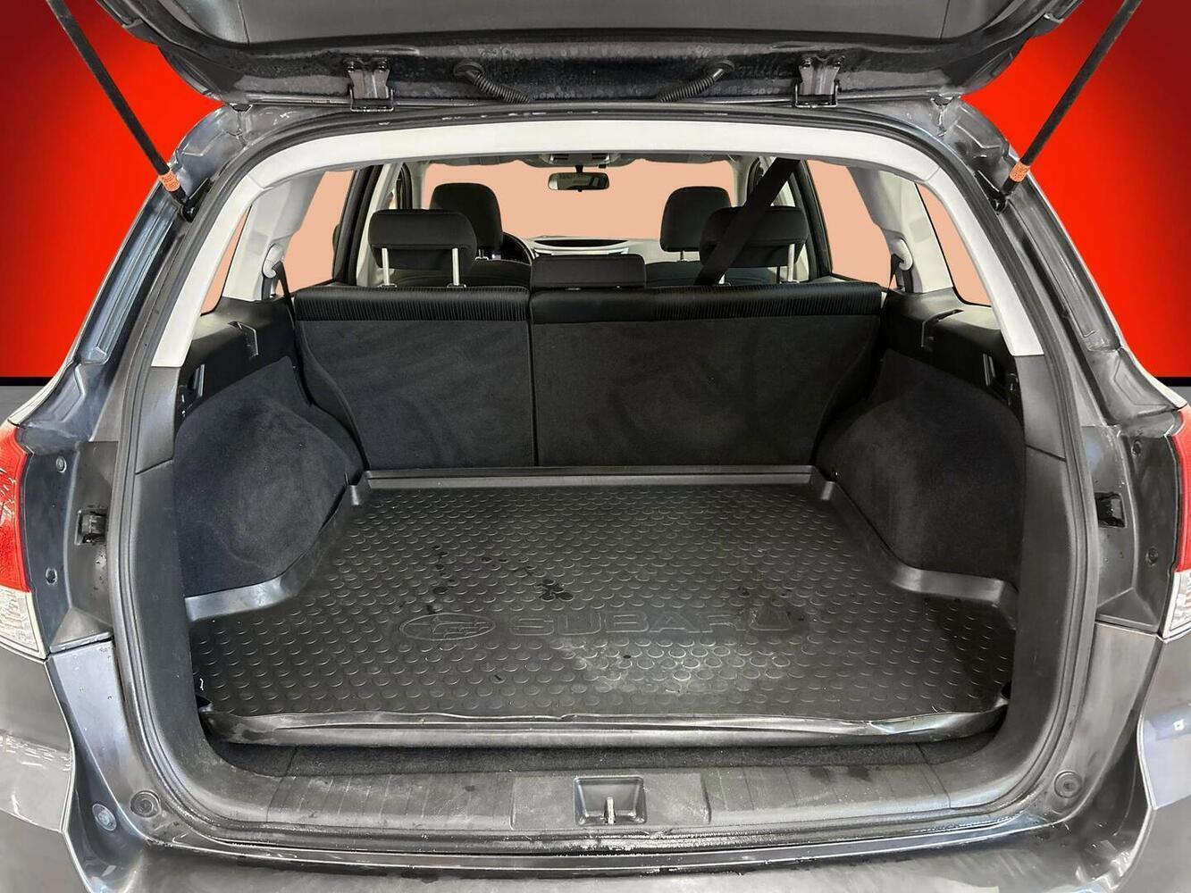 Subaru Legacy vaihtoauto