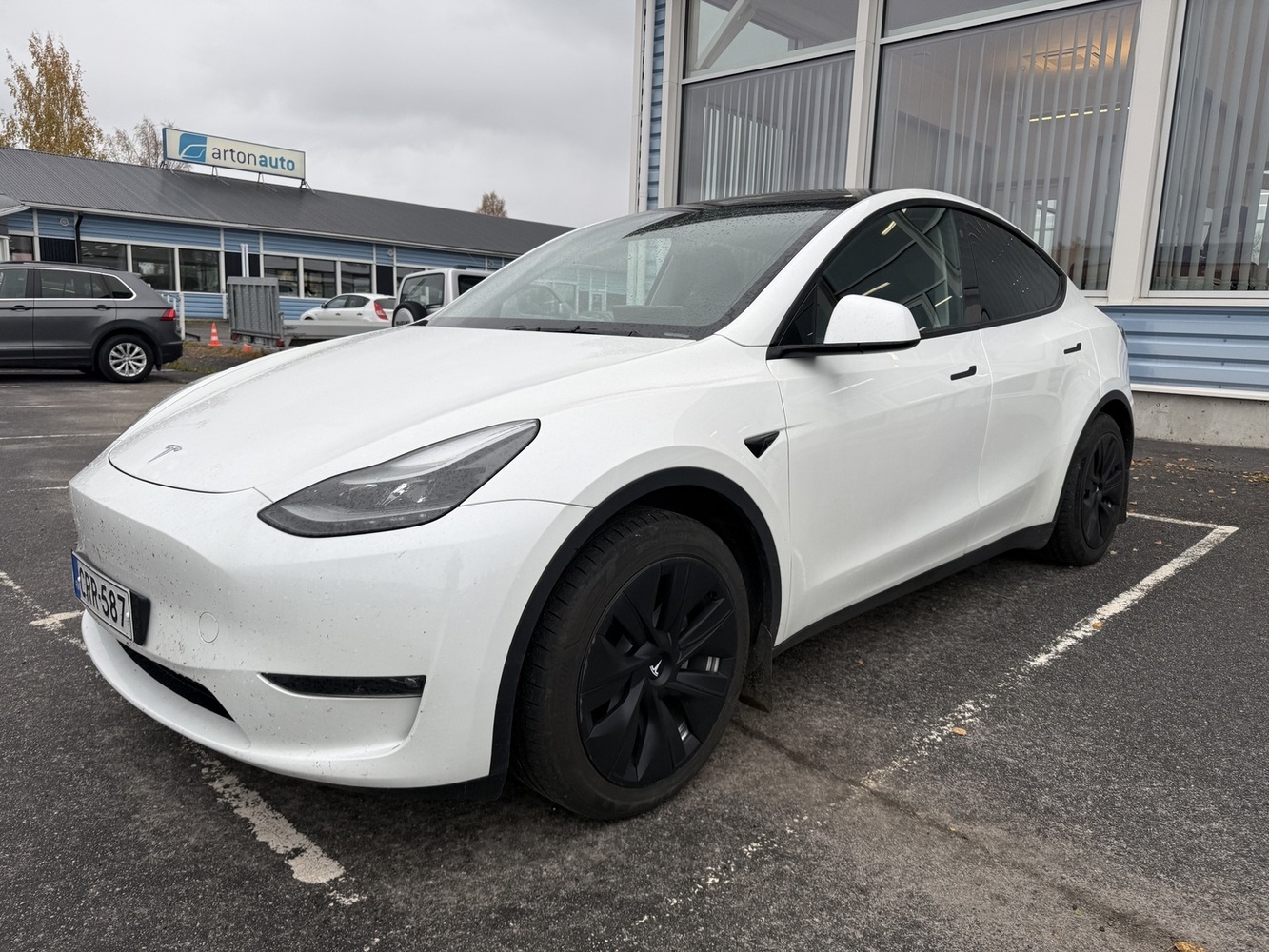 Tesla Model Y vaihtoauto