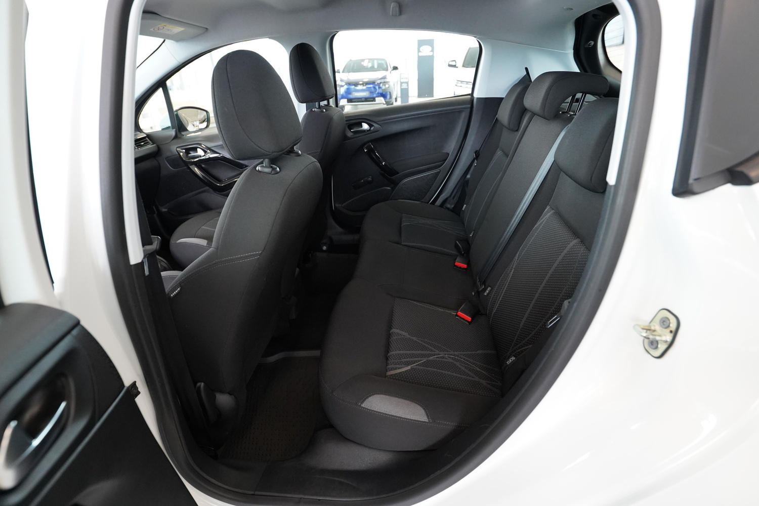 Peugeot 208 vaihtoauto