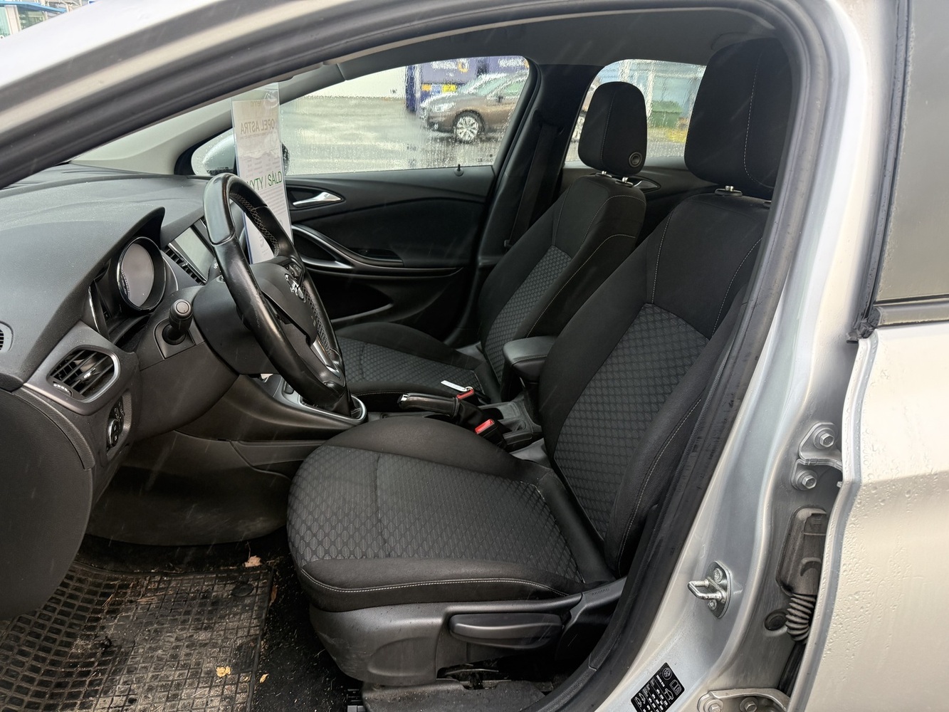 Opel Astra vaihtoauto