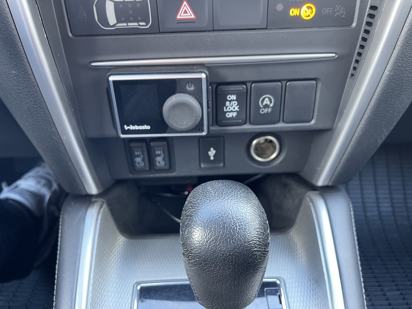 Mitsubishi L200 vaihtoauto