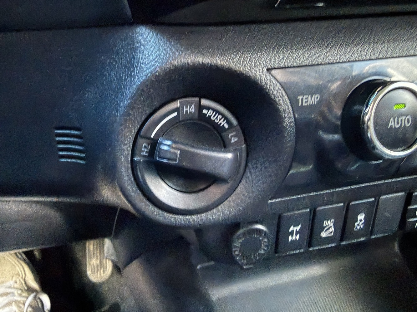 Toyota Hilux vaihtoauto