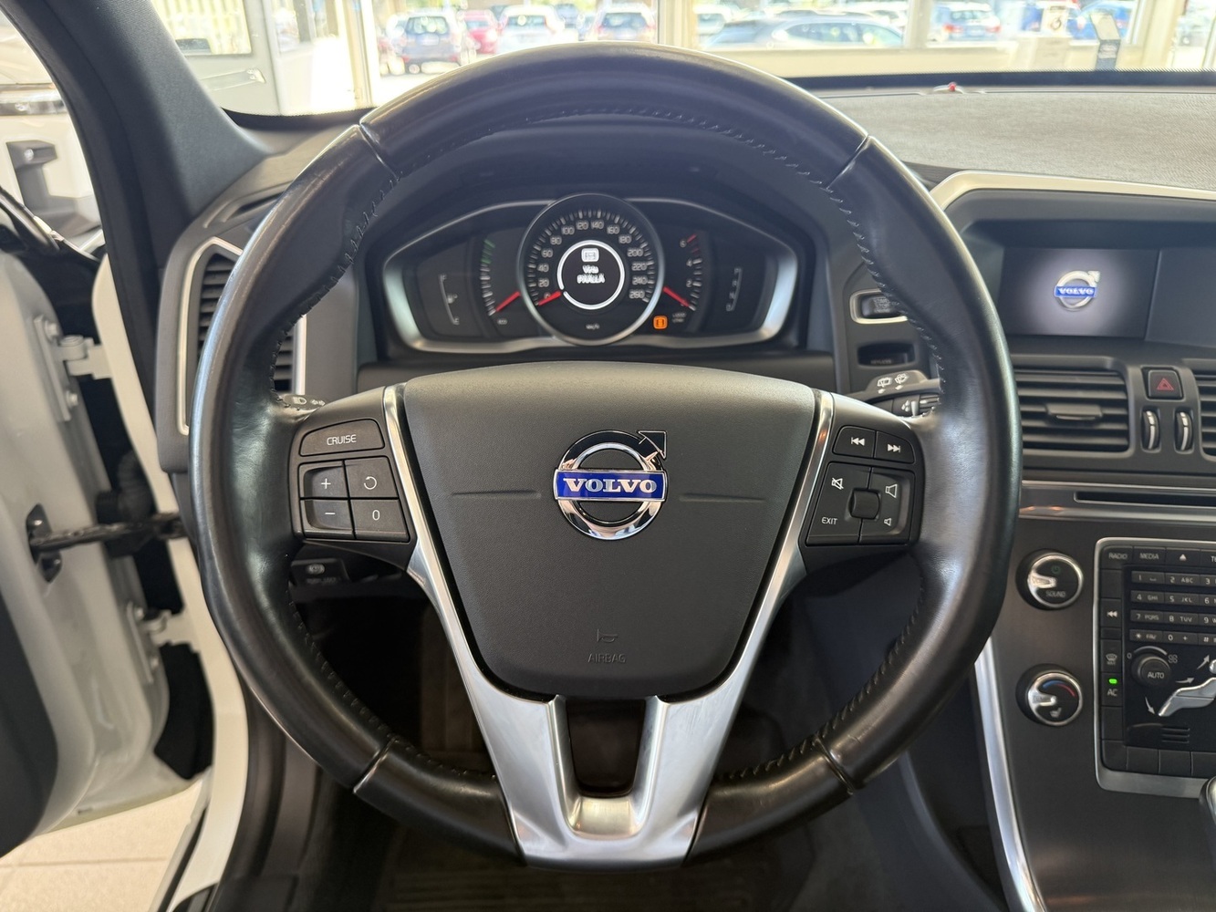 Volvo XC60 vaihtoauto
