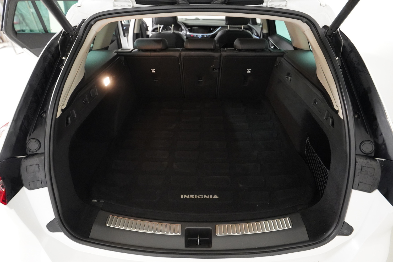 Opel Insignia vaihtoauto