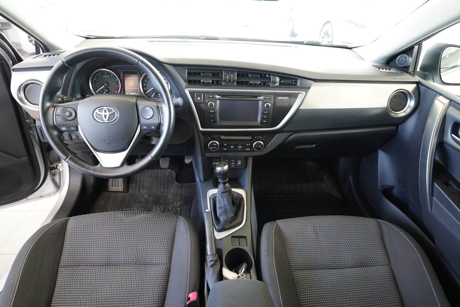 Toyota Auris vaihtoauto