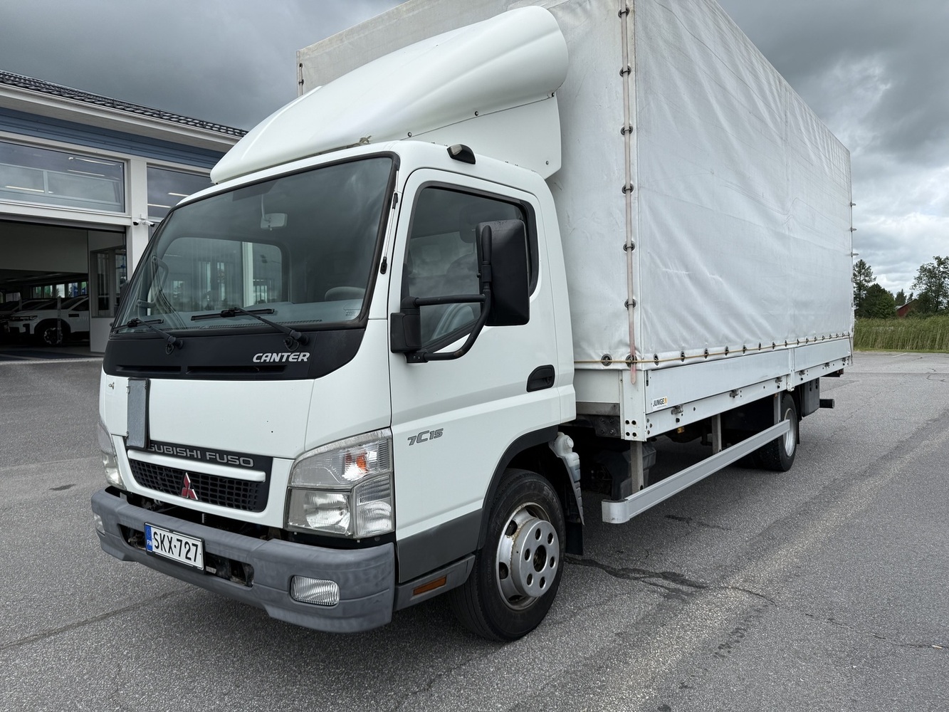 Mitsubishi Fuso Canter vaihtoauto