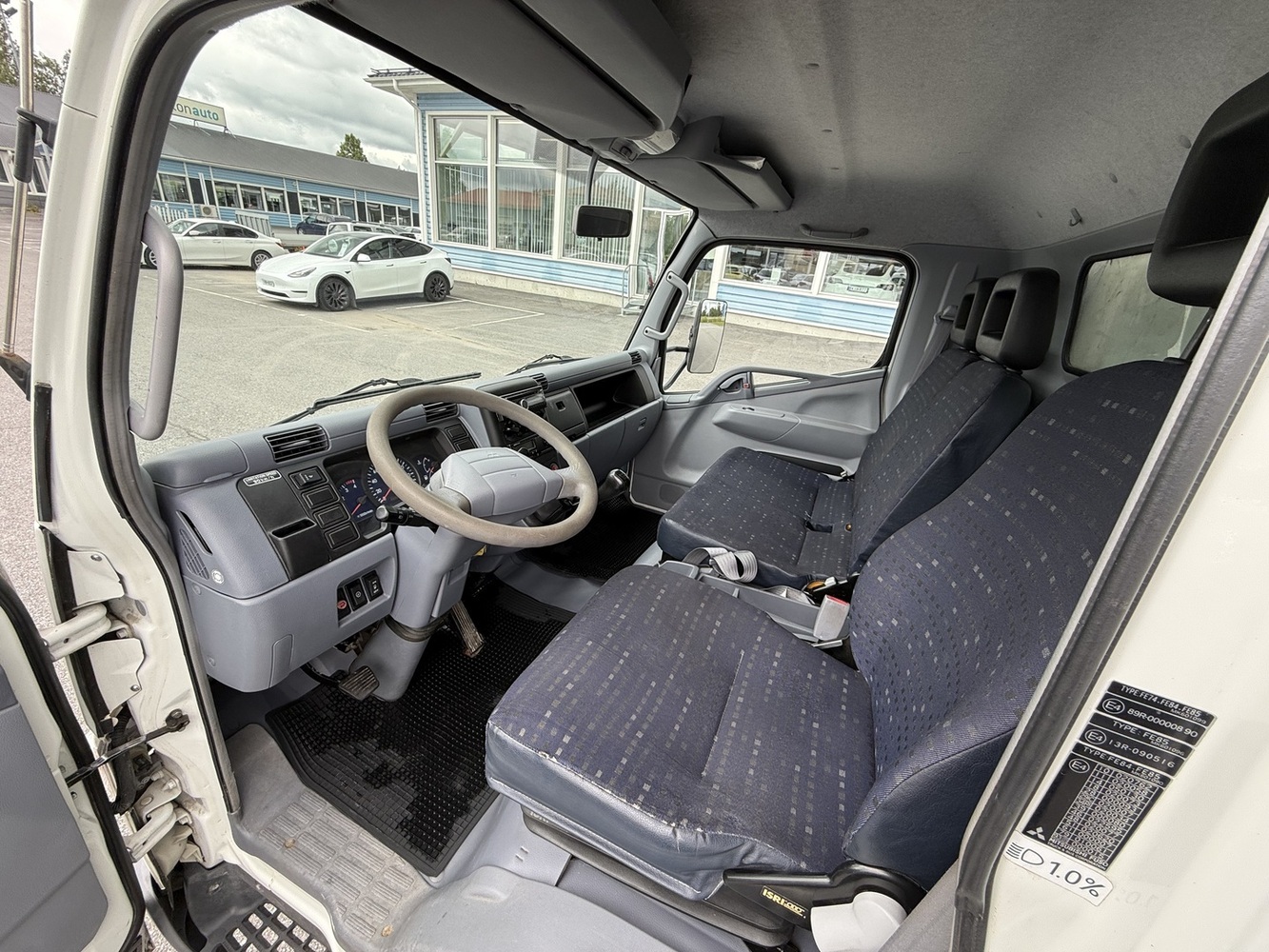 Mitsubishi Fuso Canter vaihtoauto