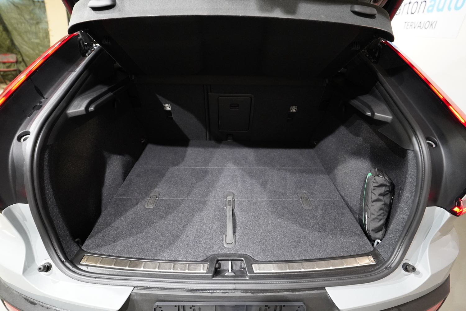 Volvo C40 vaihtoauto