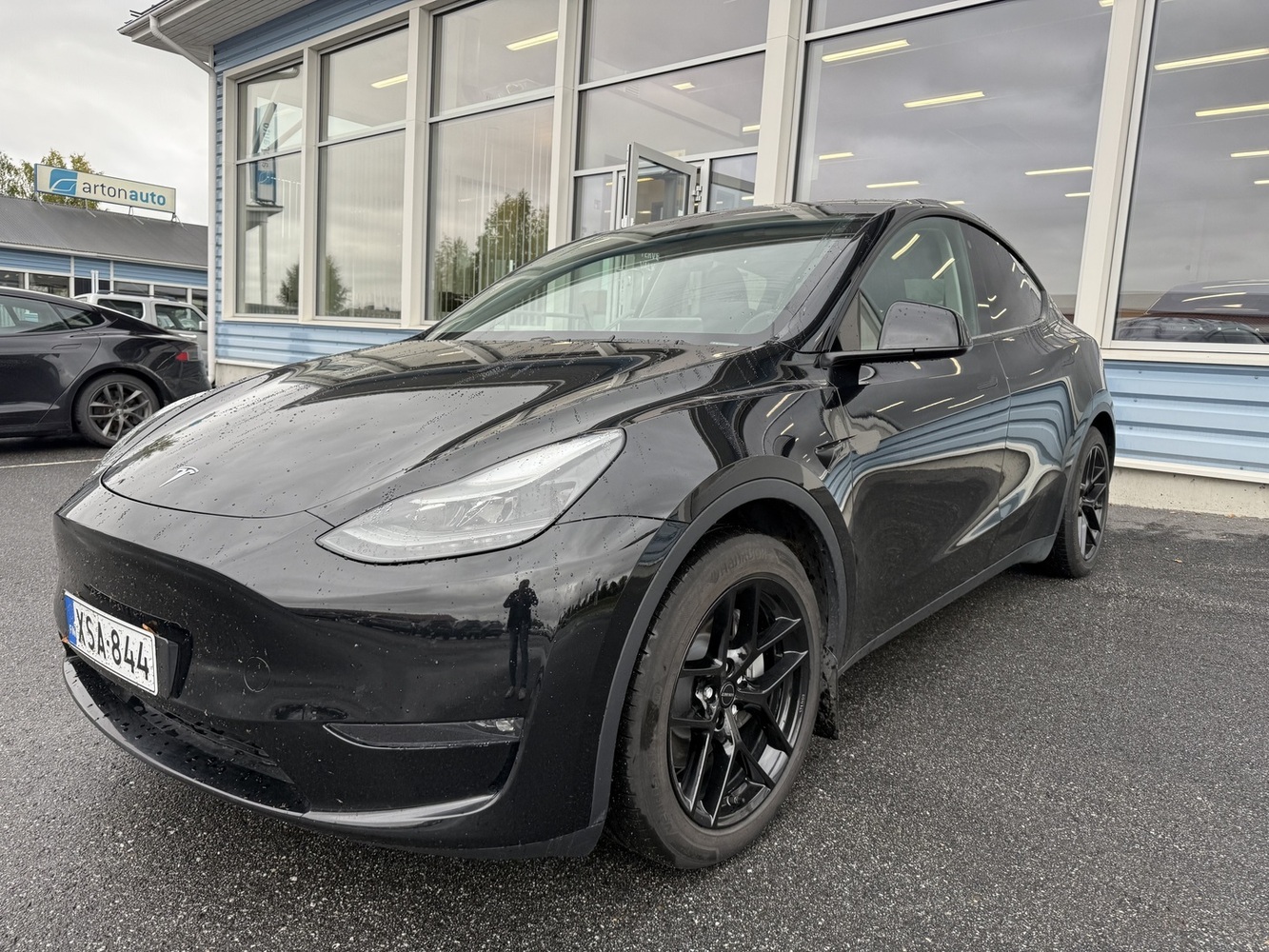 Tesla Model Y vaihtoauto