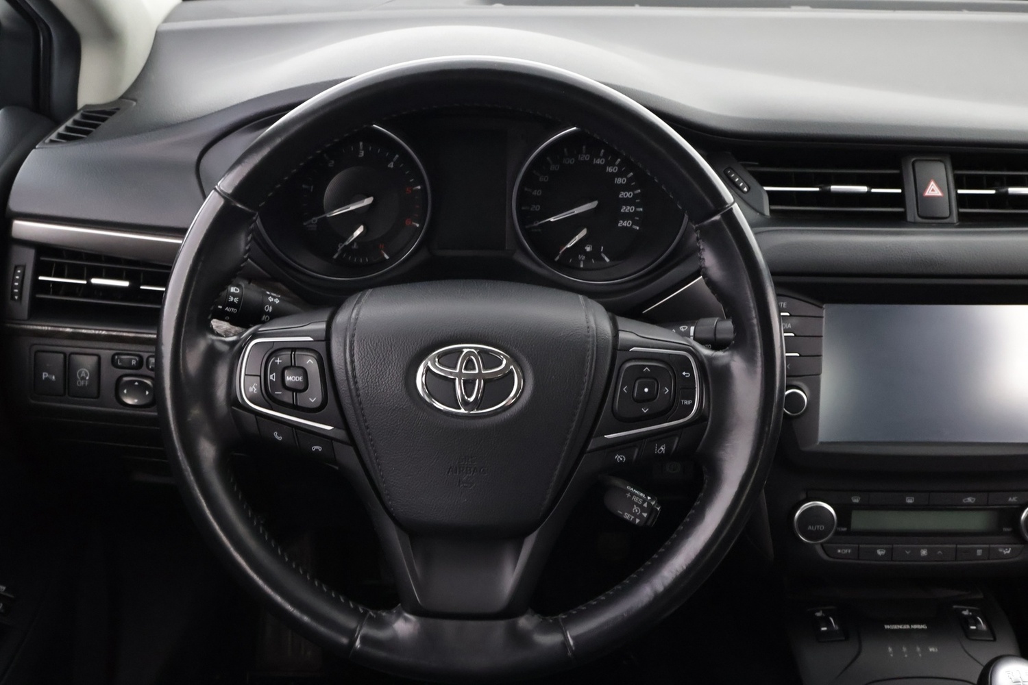 Toyota Avensis vaihtoauto