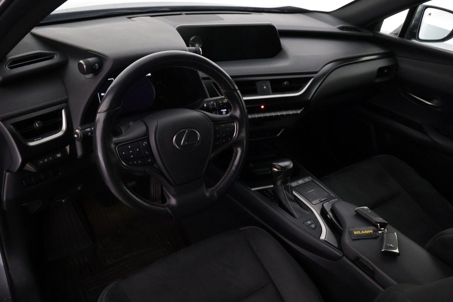 Lexus UX vaihtoauto