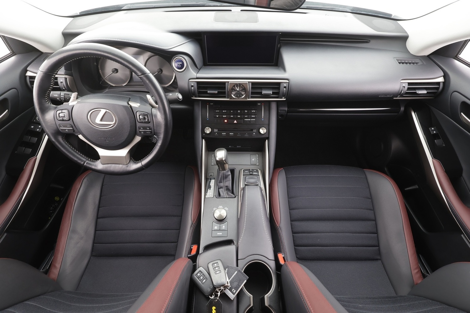 Lexus IS vaihtoauto