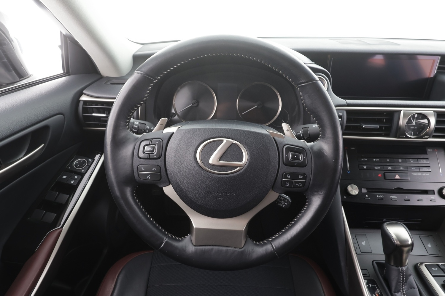 Lexus IS vaihtoauto