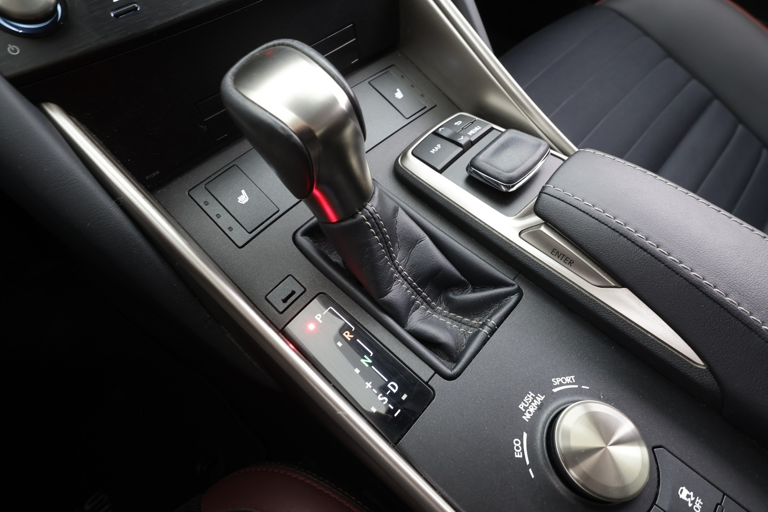 Lexus IS vaihtoauto