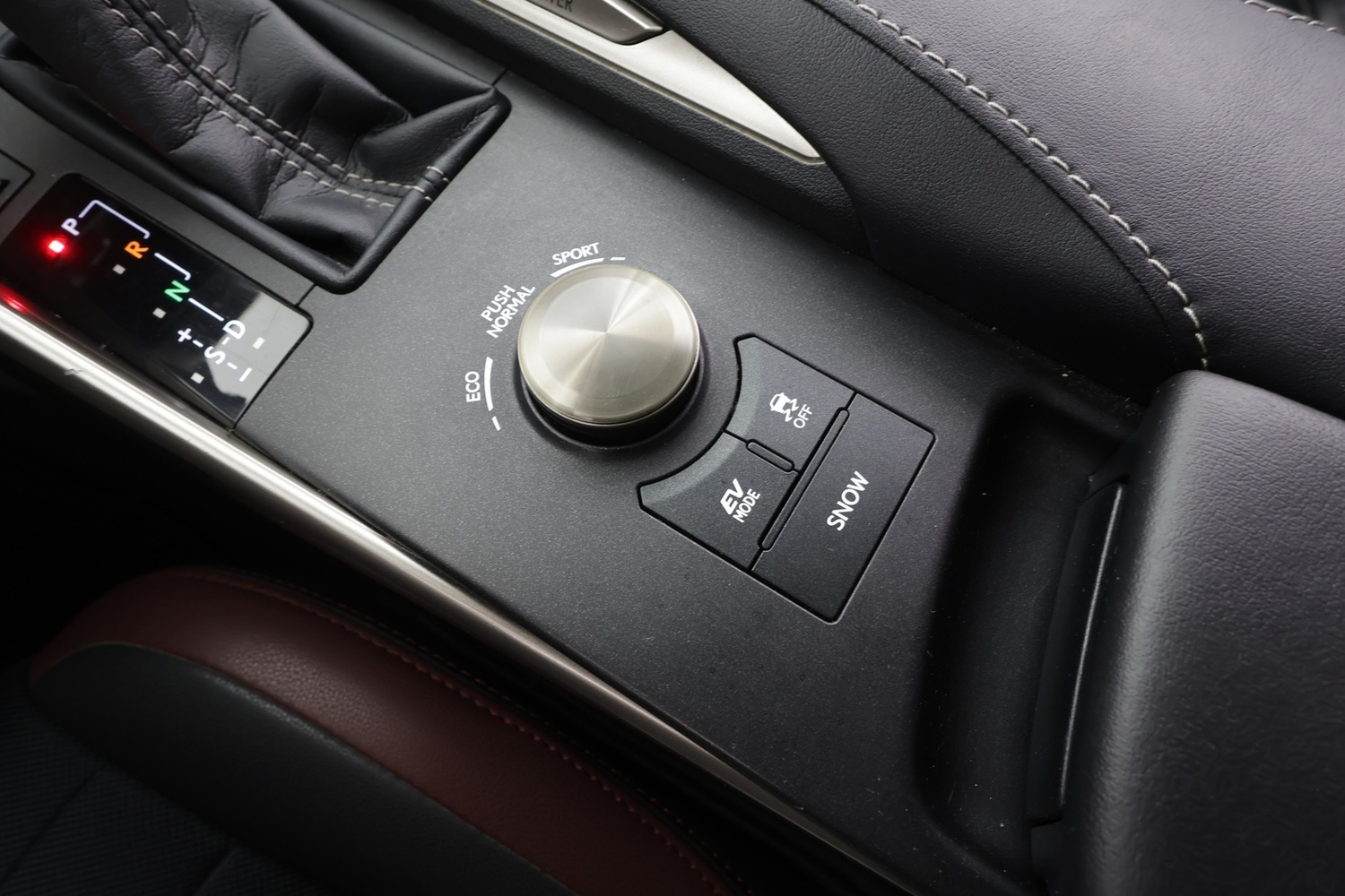 Lexus IS vaihtoauto