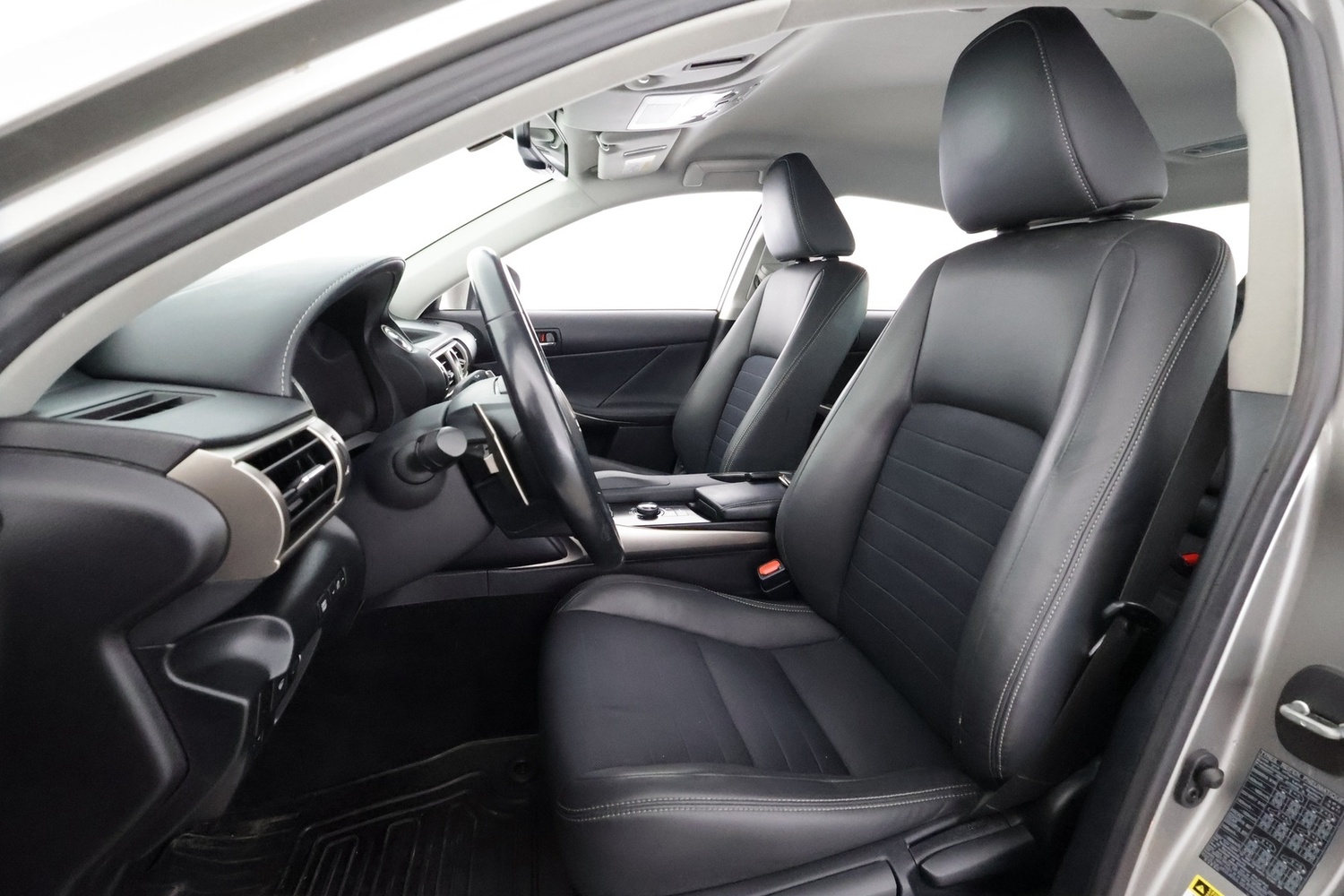Lexus IS vaihtoauto