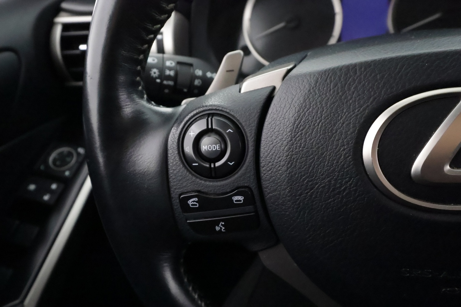 Lexus IS vaihtoauto
