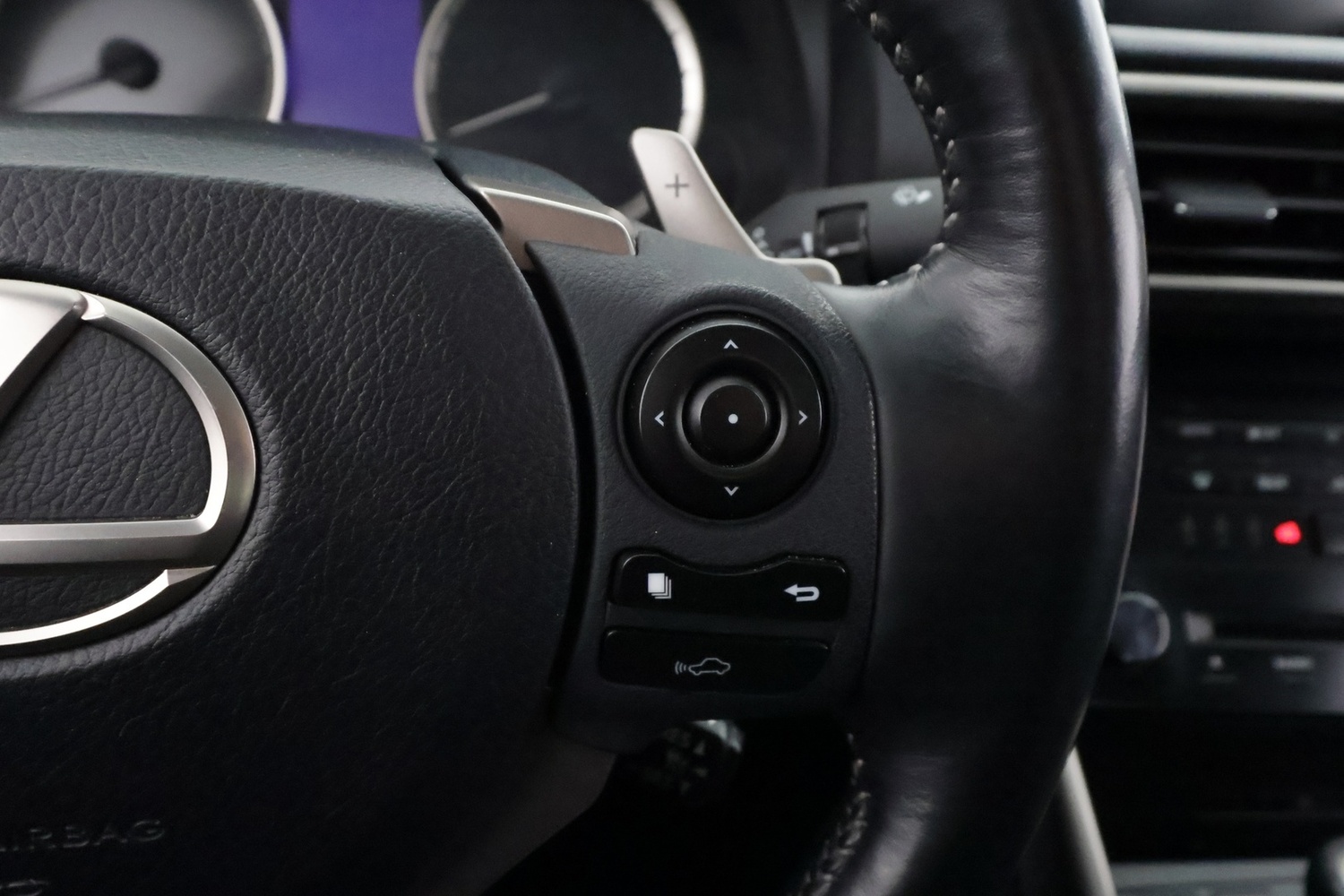 Lexus IS vaihtoauto