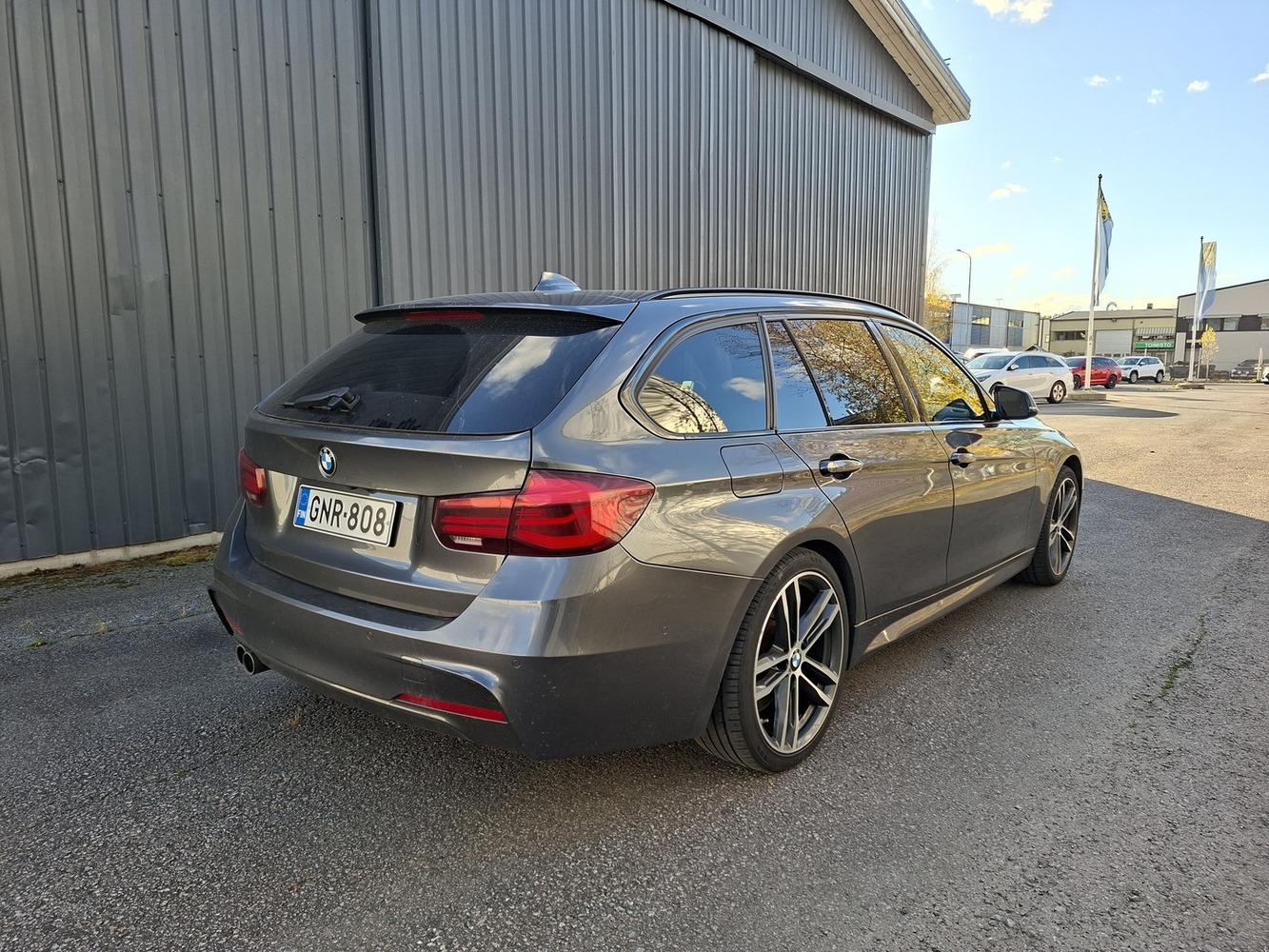 BMW 320 vaihtoauto