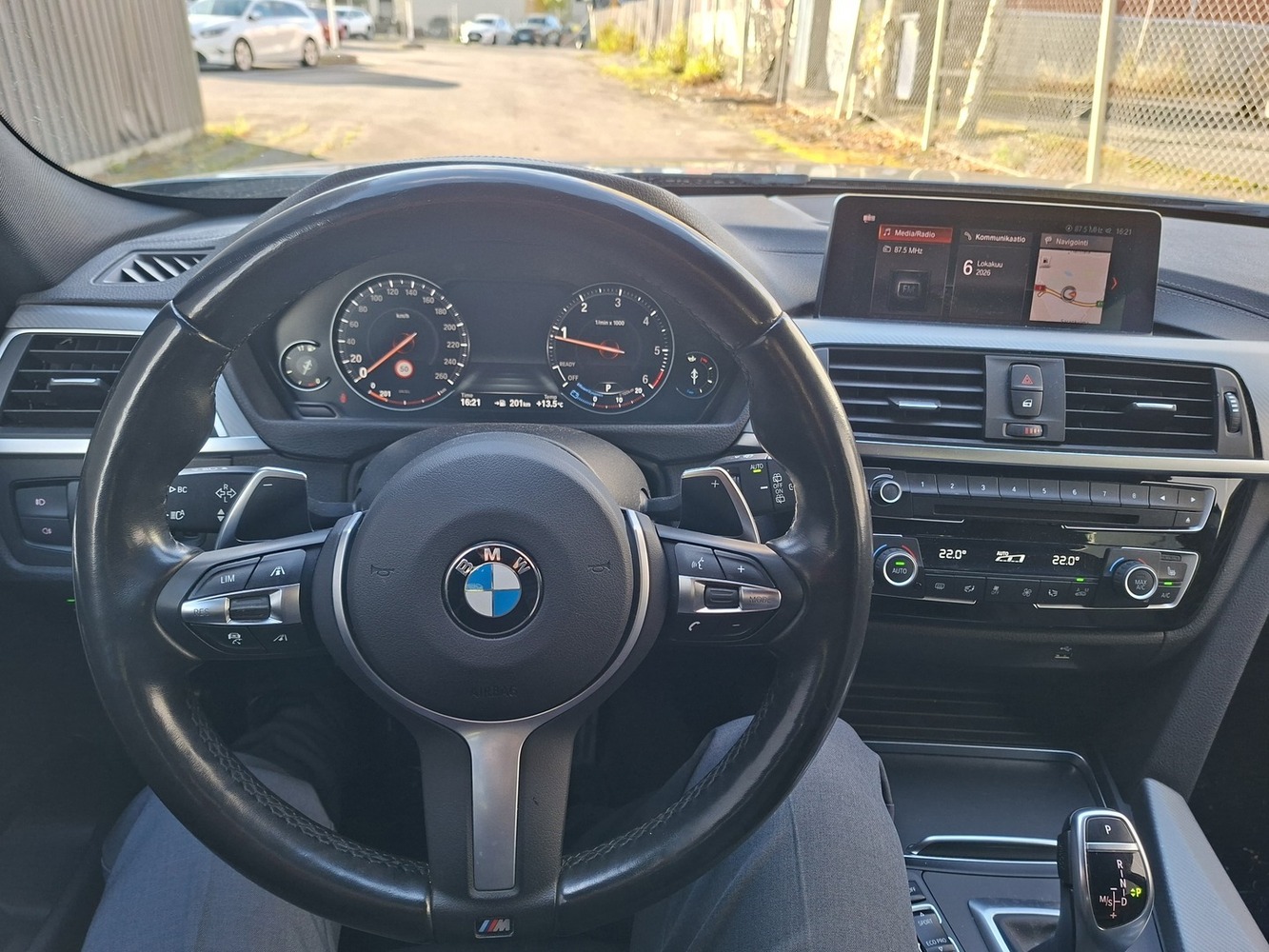 BMW 320 vaihtoauto