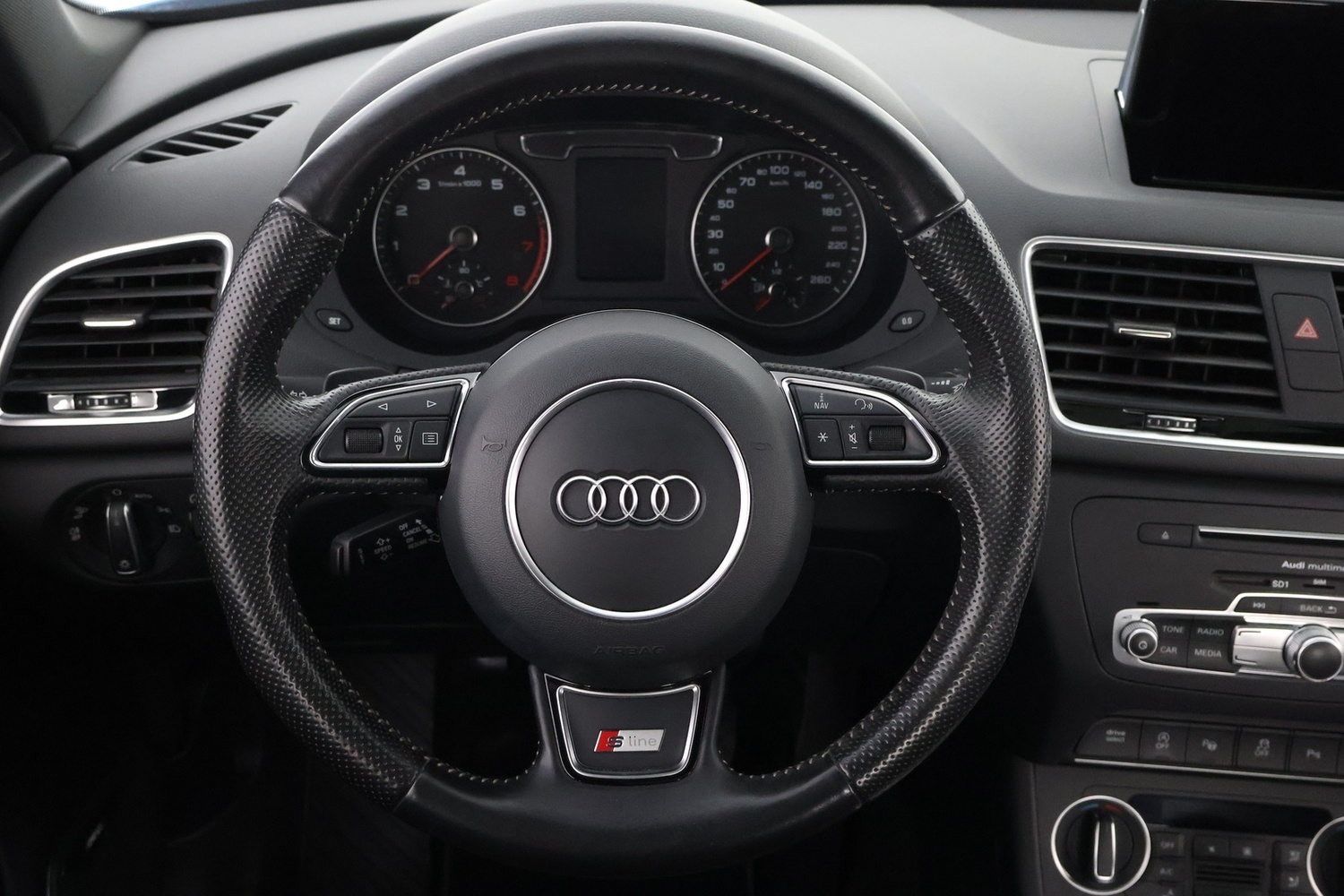 Audi Q3 vaihtoauto