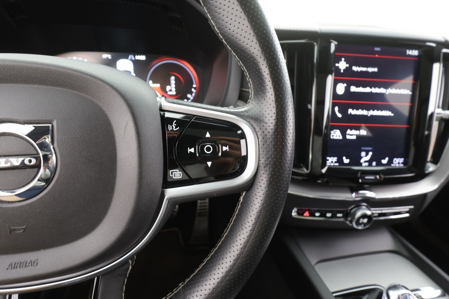 Volvo XC60 vaihtoauto