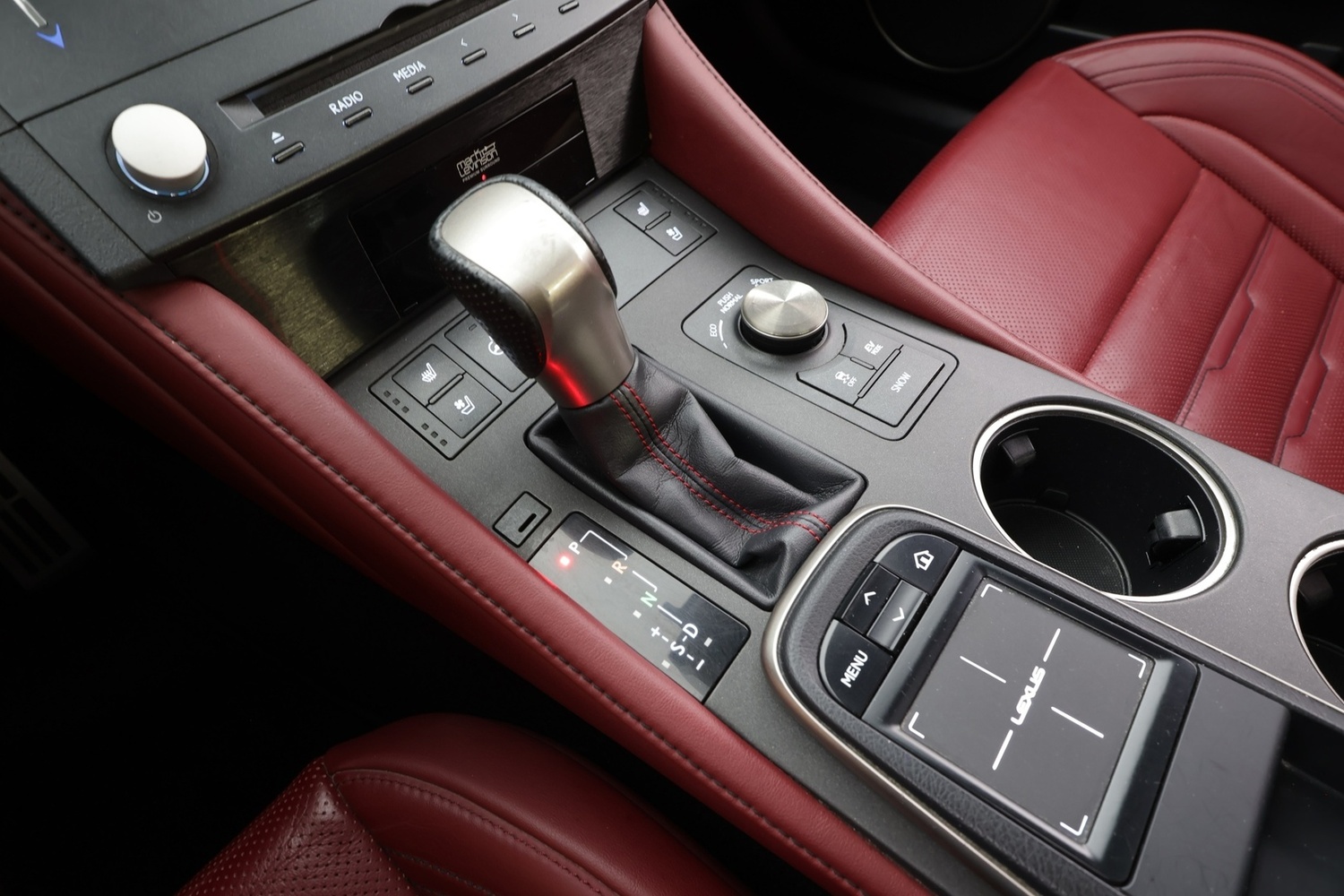 Lexus RC vaihtoauto