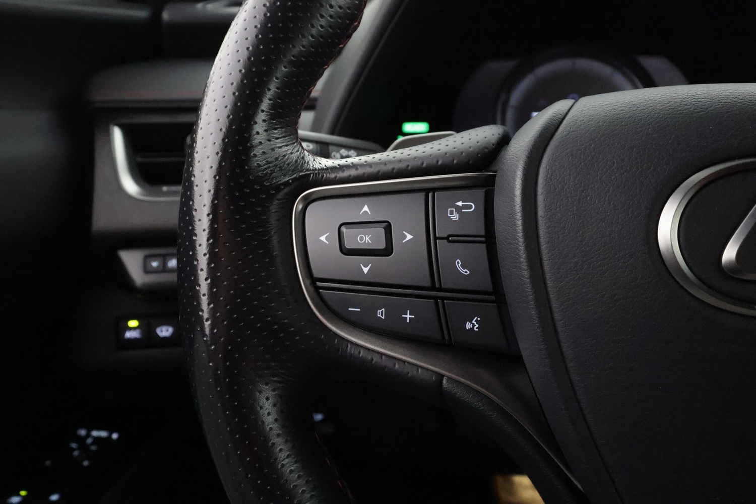 Lexus UX vaihtoauto