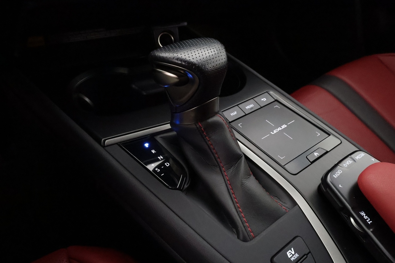 Lexus UX vaihtoauto