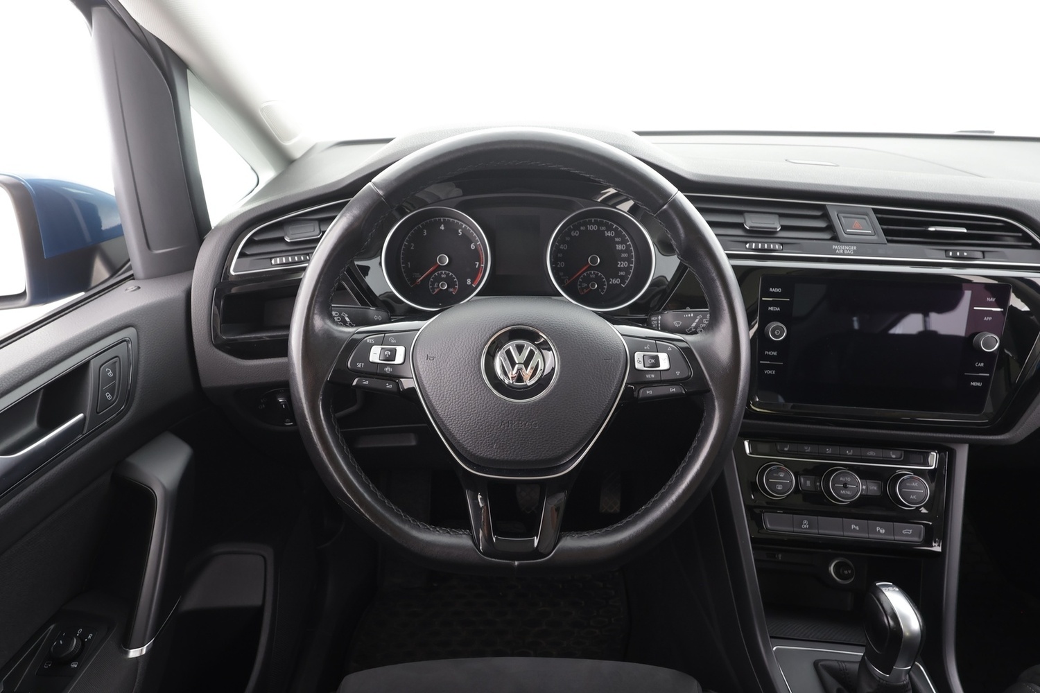 Volkswagen Touran vaihtoauto